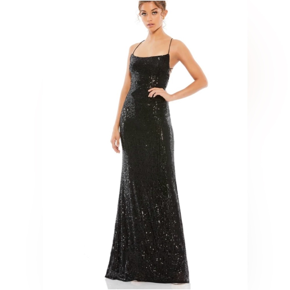 NWT $358  sold as is Leena for Mac Douggal  STRETCH SEQUIN LACE UP back  size 2